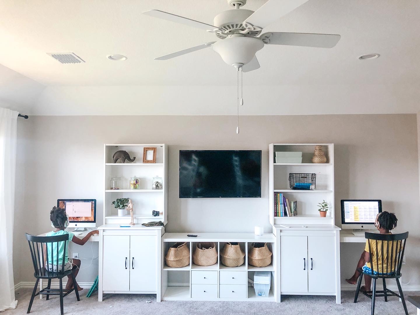 Diy Kids Desk For Home Work Spaces Busywithd